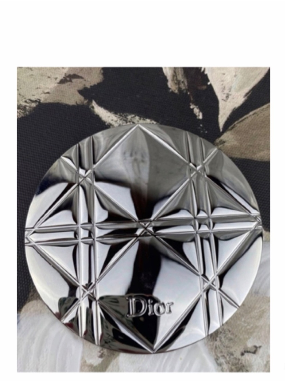 NEW Dior Beauty Metallic Silver Round Compact Mirror
